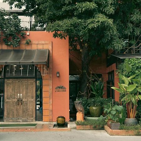 Baansuanprannok Hotel Bangkok Exterior photo