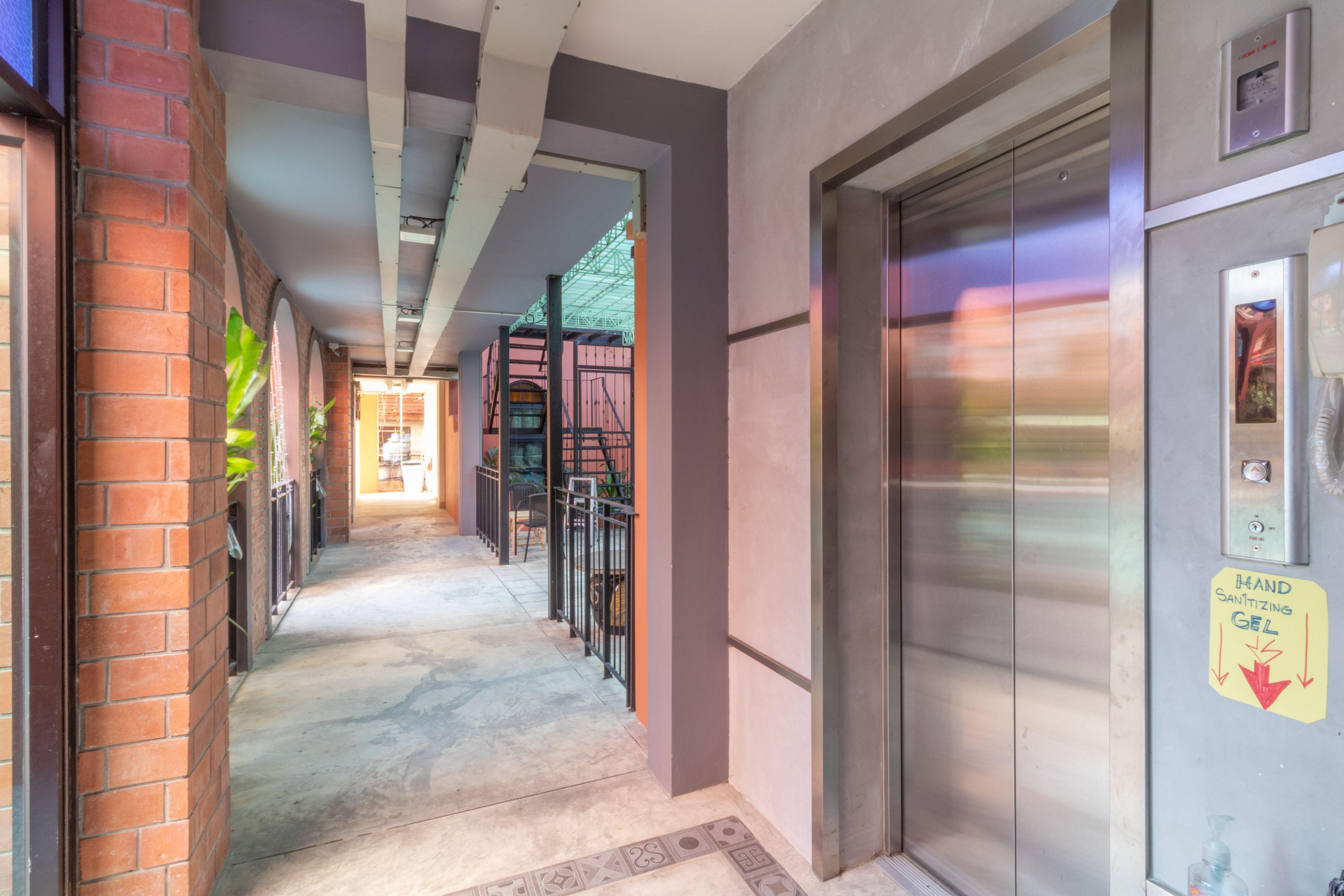 Baansuanprannok Hotel Bangkok Exterior photo